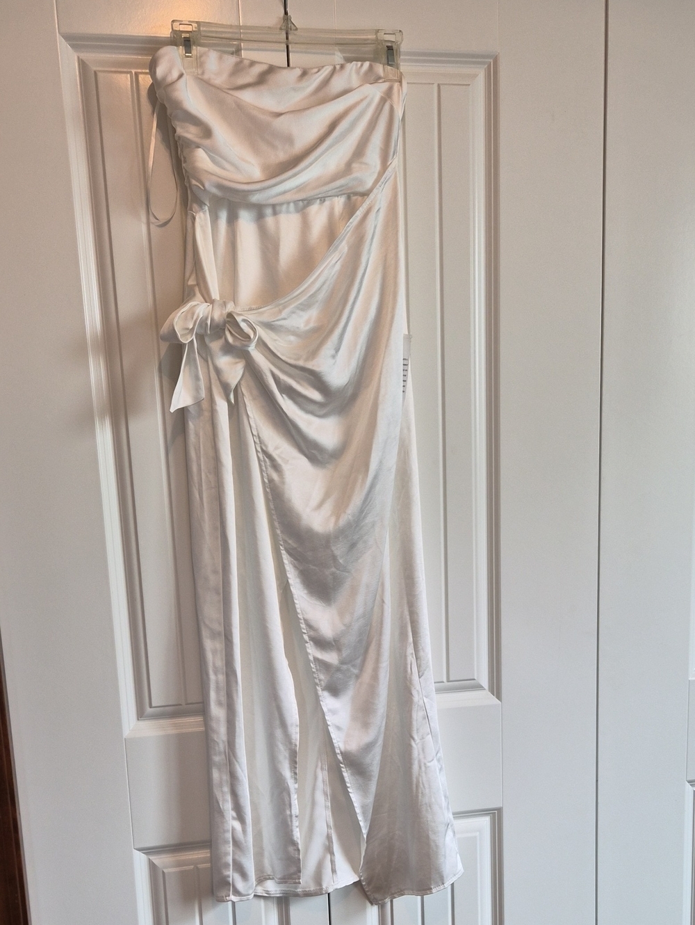 Selfie Leslie Strapless White Satin Dress with Side Bow